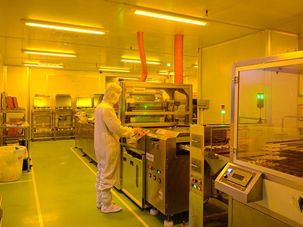 Automatic laminating machine